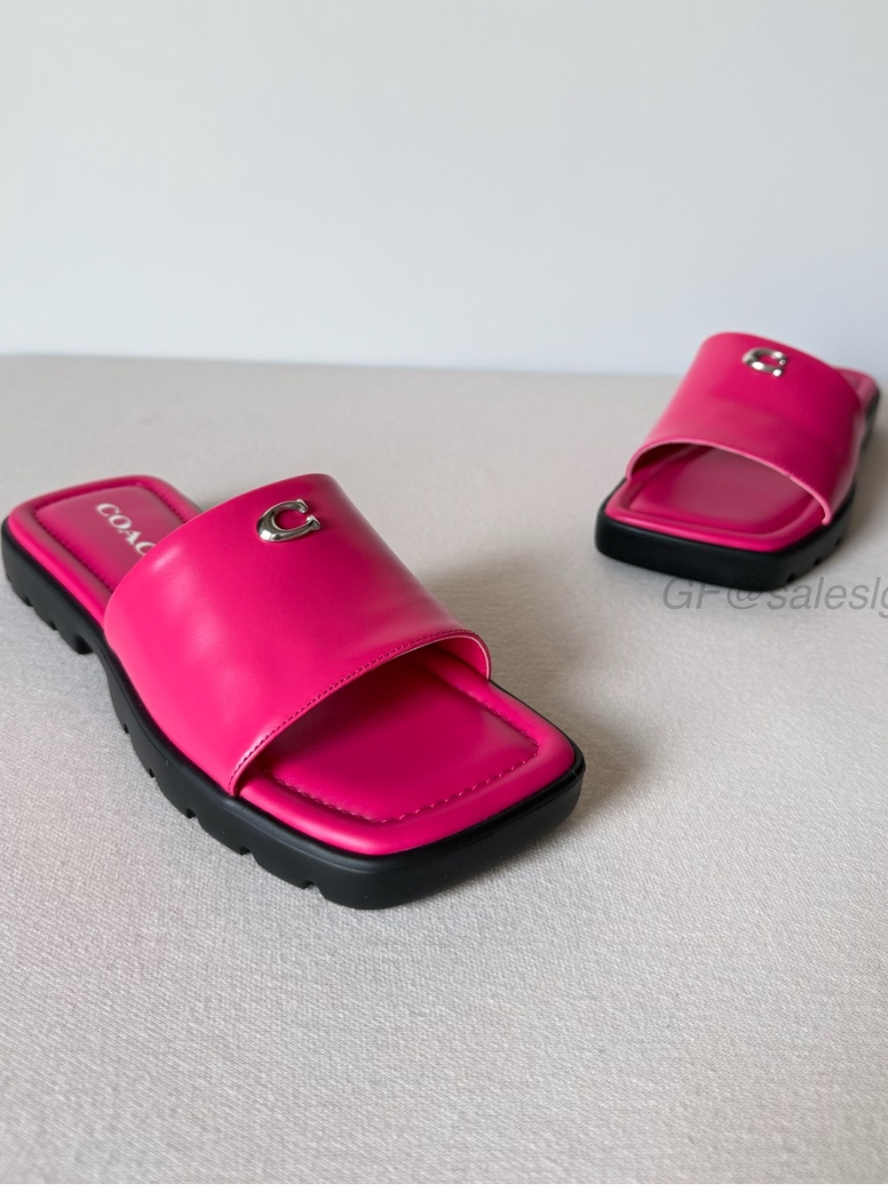 NWT Coach Florence Sandal DRAGONFRUIT pink CP899 Size 5 True to size